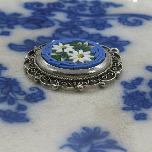 Vintage Italian Micro Mosaic Floral Pendant With Daisies & Scroll Design 1.25" - Picture 7 of 10